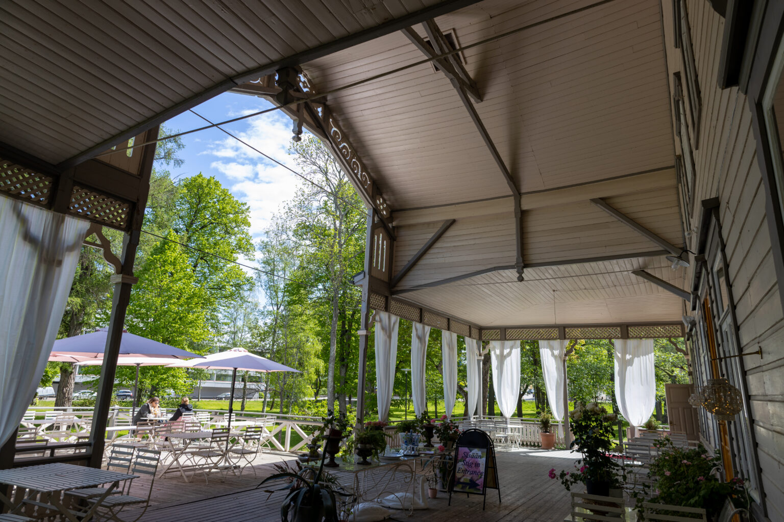 Glass veranda at Loviisan Kappeli